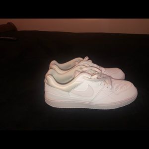 Nike Low Court Vision